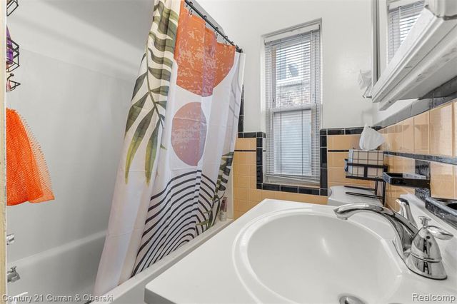 18686 Prest Street, Detroit, MI 48235