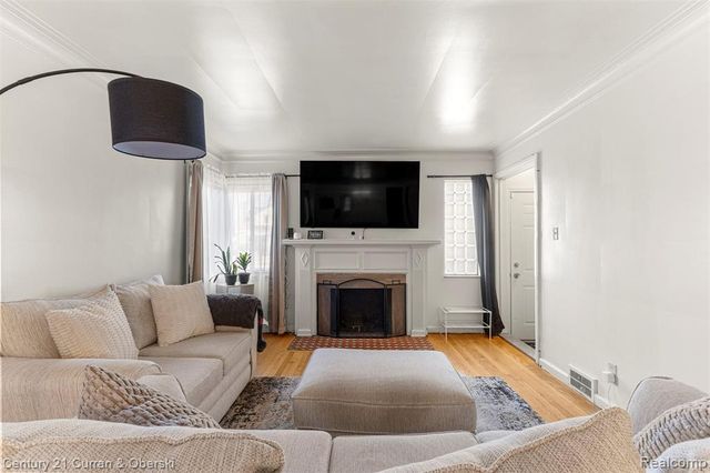 18686 Prest Street, Detroit, MI 48235