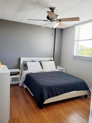 120 Royal Park Dr B4, Oakland Park, FL 33309