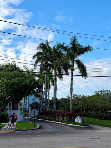 120 Royal Park Dr B4, Oakland Park, FL 33309