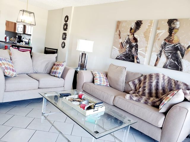 120 Royal Park Dr B4, Oakland Park, FL 33309