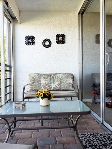 120 Royal Park Dr B4, Oakland Park, FL 33309