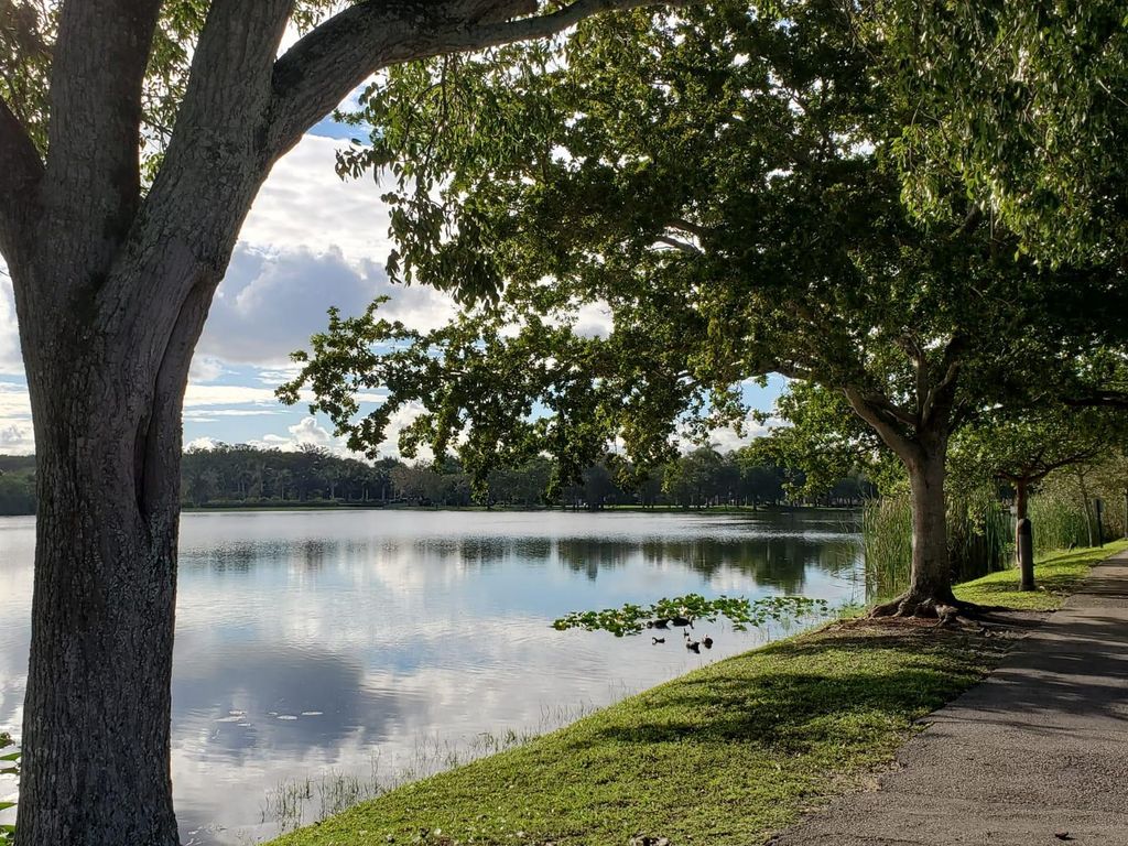 120 Royal Park Dr B4, Oakland Park, FL 33309