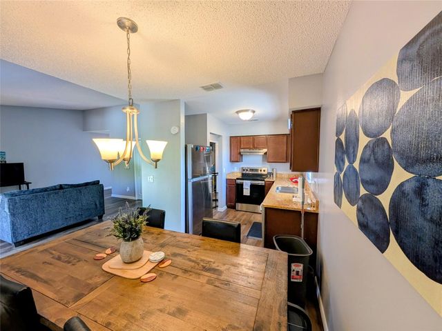 10 N FAIRFAX AVENUE, Winter Springs, FL 32708
