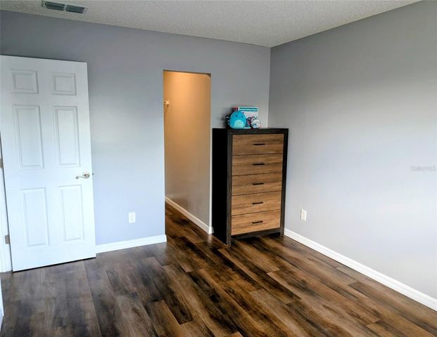 10 N FAIRFAX AVENUE, Winter Springs, FL 32708