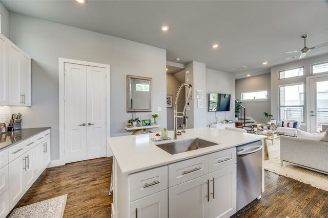 4222 Roseland Avenue 101, Dallas, TX 75204