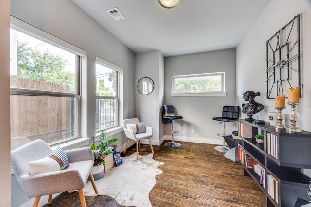 4222 Roseland Avenue 101, Dallas, TX 75204