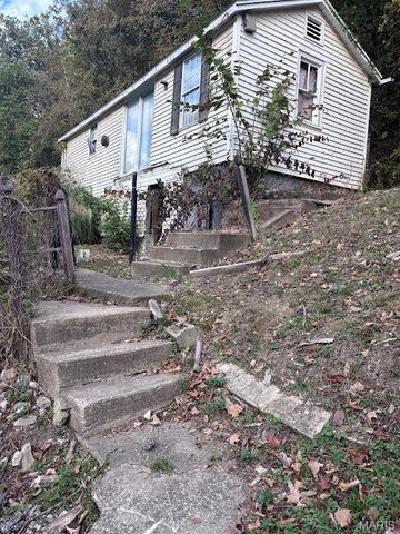 1328 Ely Street, Hannibal, MO 63401