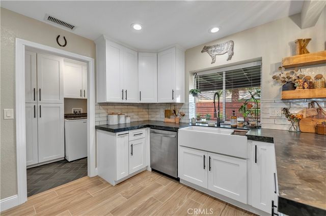 22667 Castle Crag, Menifee, CA 92587