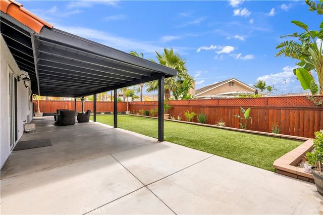 22667 Castle Crag, Menifee, CA 92587