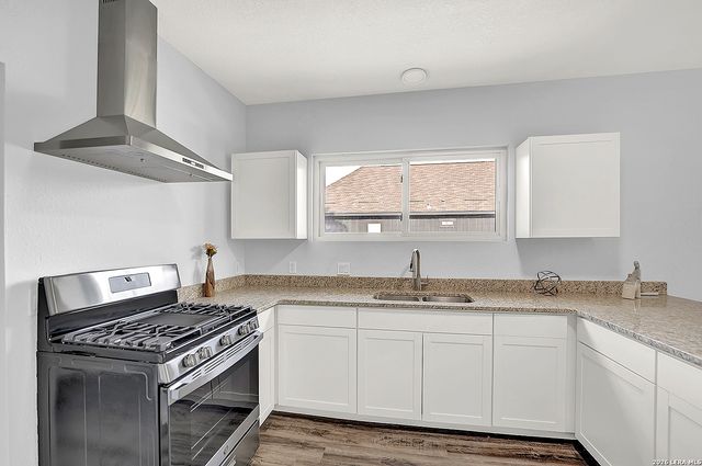 1426 E CARSON ST, San Antonio, TX 78208