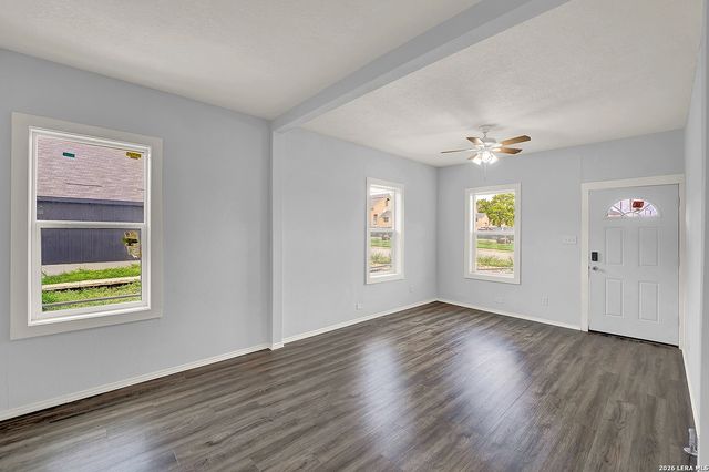 1426 E CARSON ST, San Antonio, TX 78208