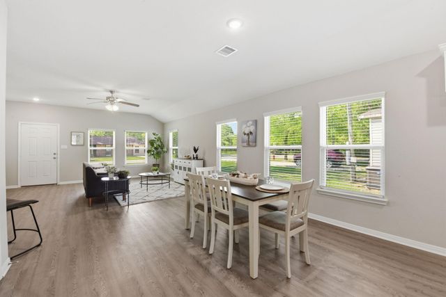 803 Jefferson Avenue, Cleveland, TX 77327