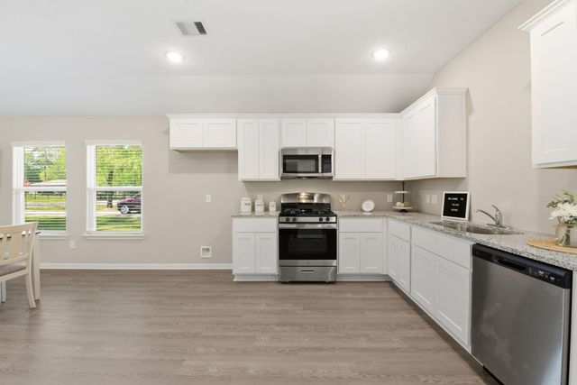 803 Jefferson Avenue, Cleveland, TX 77327