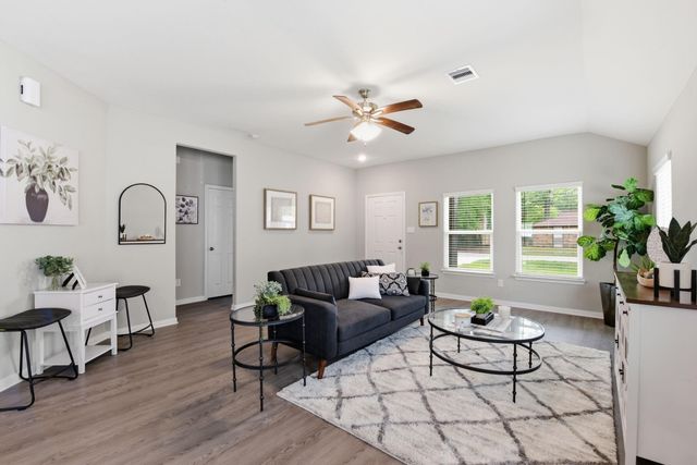 803 Jefferson Avenue, Cleveland, TX 77327