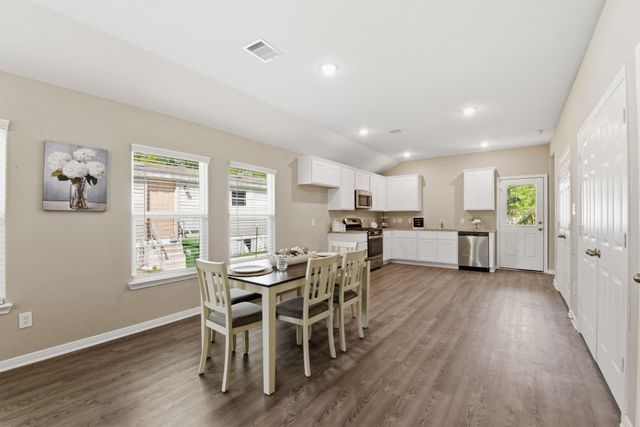 803 Jefferson Avenue, Cleveland, TX 77327