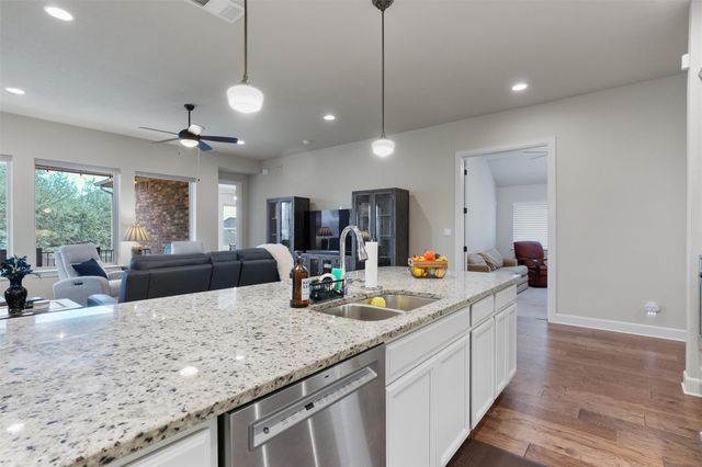 401 Granite Rock LN, Georgetown, TX 78628