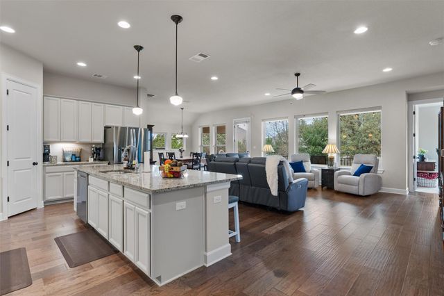 401 Granite Rock LN, Georgetown, TX 78628