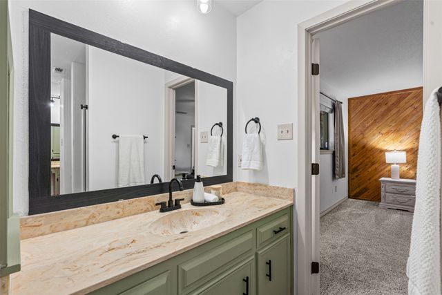 400 Meadow View Drive, Cleburne, TX 76033