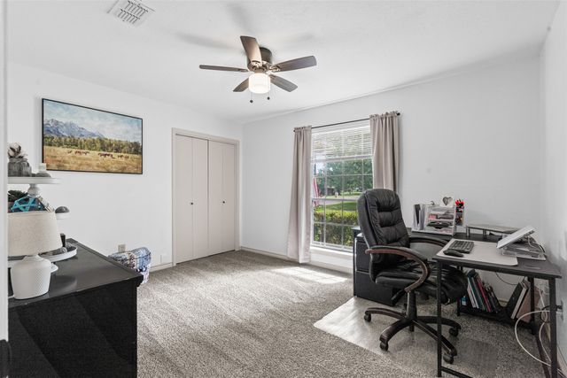 400 Meadow View Drive, Cleburne, TX 76033