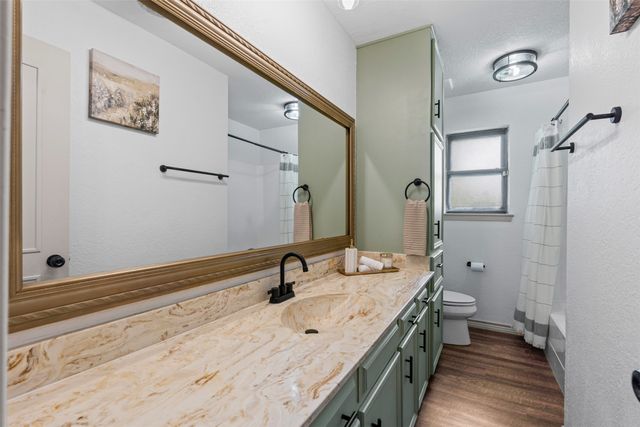 400 Meadow View Drive, Cleburne, TX 76033