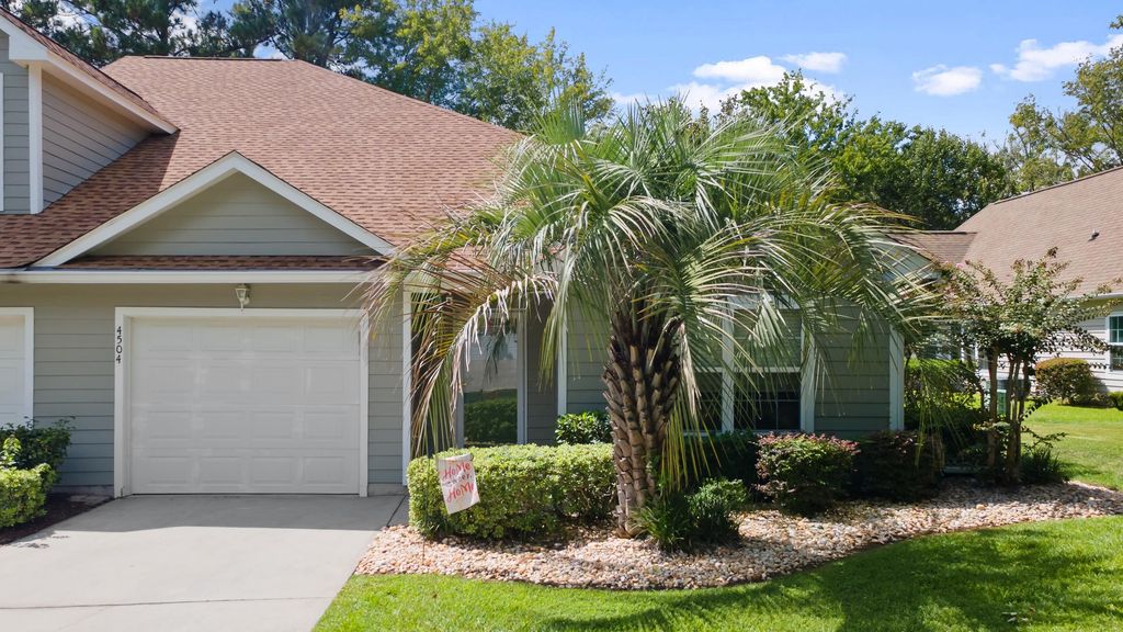 4504 Greenbriar Dr, Little River, SC 29566 — photo 2