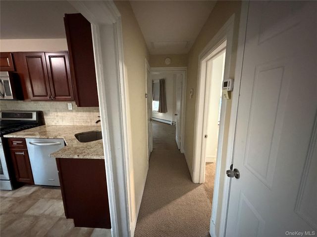 75 Anstice Street 2- 2nd flr, Oyster Bay, NY 11771