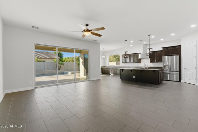 3850 E CAROB Drive, Gilbert, AZ 85298