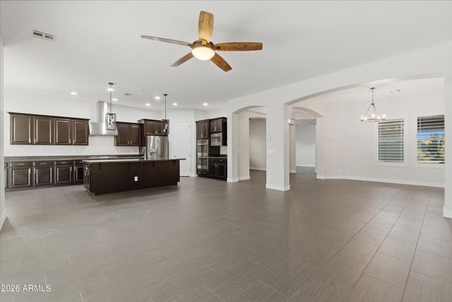 3850 E CAROB Drive, Gilbert, AZ 85298