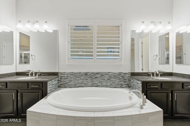 3850 E CAROB Drive, Gilbert, AZ 85298