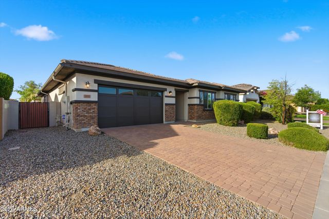 3850 E CAROB Drive, Gilbert, AZ 85298