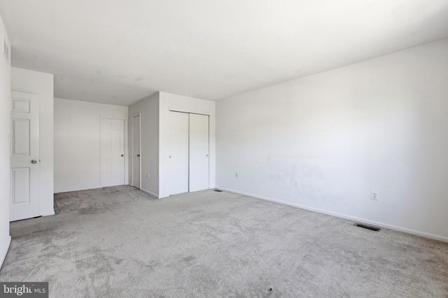 136 N TIMBER RD, Holland, PA 18966