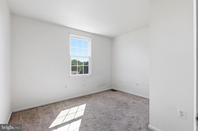 136 N TIMBER RD, Holland, PA 18966