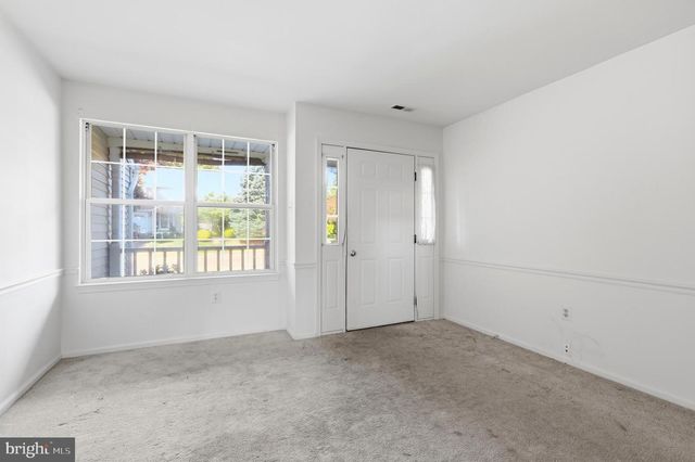 136 N TIMBER RD, Holland, PA 18966