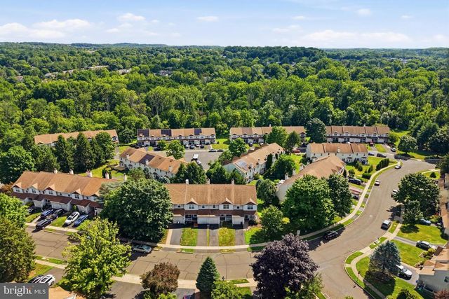 136 N TIMBER RD, Holland, PA 18966