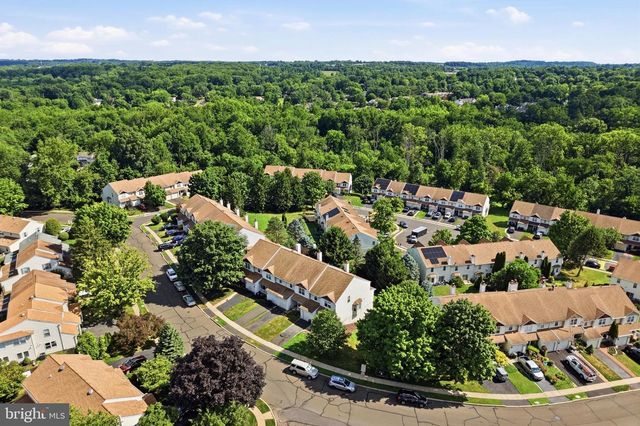 136 N TIMBER RD, Holland, PA 18966