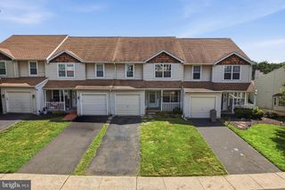 136 N TIMBER RD, Holland, PA 18966
