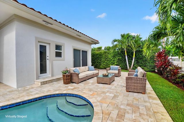 899 Granada Drive, Boca Raton, FL 33432