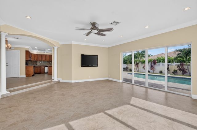 899 Granada Drive, Boca Raton, FL 33432