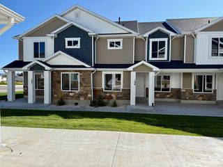 194 W SEASNONS LN #51, Garden City, UT 84028