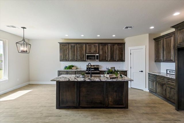 12365 NE Stone Ridge Ln, Fletcher, OK 73541