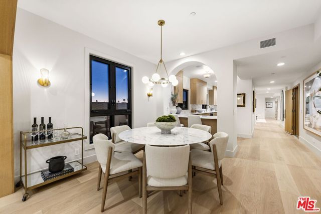 11923 Gorham Avenue 202, Los Angeles, CA 90049