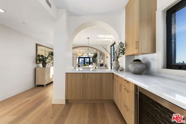 11923 Gorham Avenue 202, Los Angeles, CA 90049