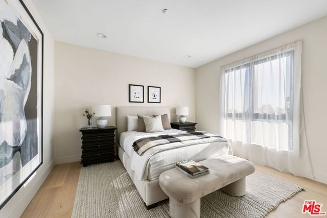 11923 Gorham Avenue 202, Los Angeles, CA 90049