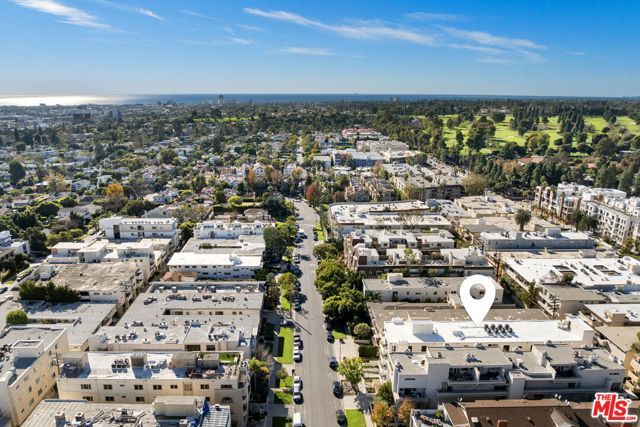 11923 Gorham Avenue 202, Los Angeles, CA 90049