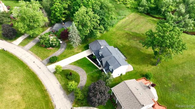69416 Brookhill Drive, Romeo, MI 48065