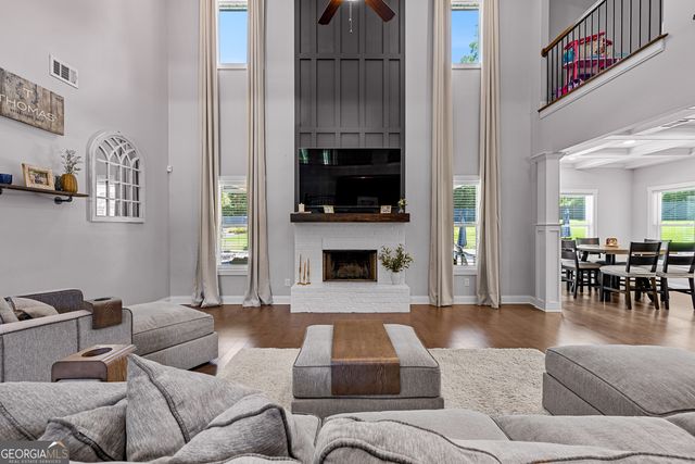 878 McIntosh Trail, Sharpsburg, GA 30277