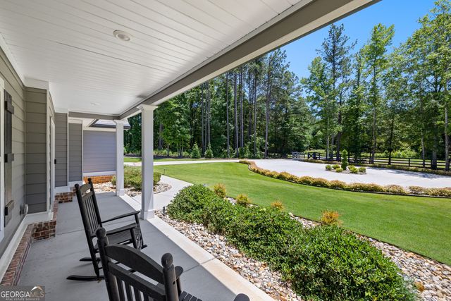 878 McIntosh Trail, Sharpsburg, GA 30277