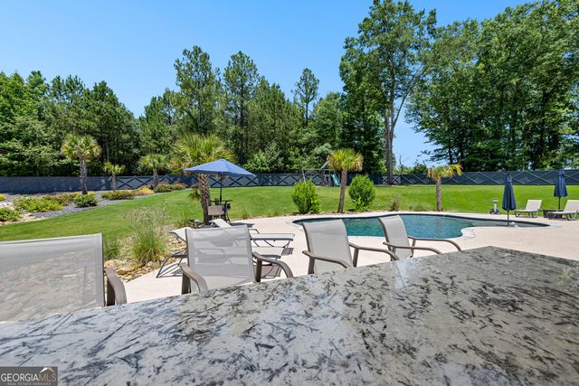 878 McIntosh Trail, Sharpsburg, GA 30277
