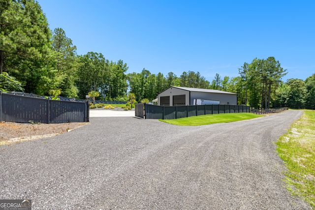 878 McIntosh Trail, Sharpsburg, GA 30277